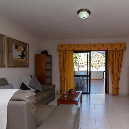 Compostela Beach 28 - Four Bed Overlooking Pool * Playa de las Américas
