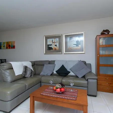 Villa Compostela Beach 28 - Four Bed Overlooking Pool Playa de las Américas