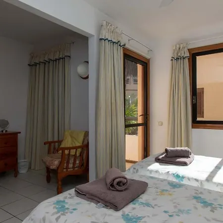Villa Compostela Beach 28 - Four Bed Overlooking Pool Playa de las Américas