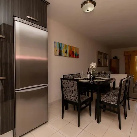 Compostela Beach 28 - Four Bed Overlooking Pool * Playa de las Américas